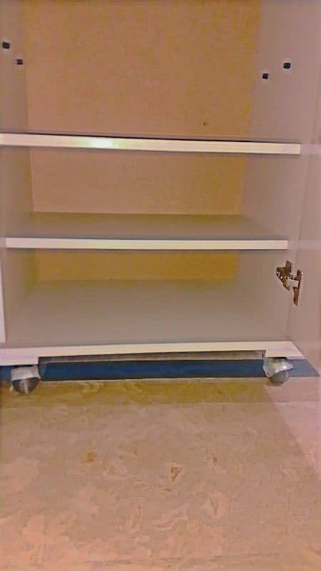 single moveable cupboard for sale 1