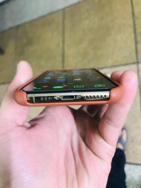 iphone xs 256GB PTA 3