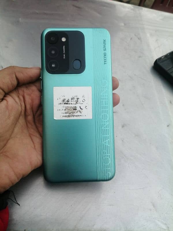 Tecno Spark 8C 1