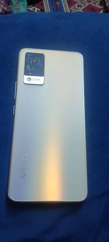 vivo v21 10/10 condition 2