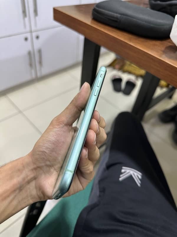 iphone 11 (128gb) dual sim pta approved 4