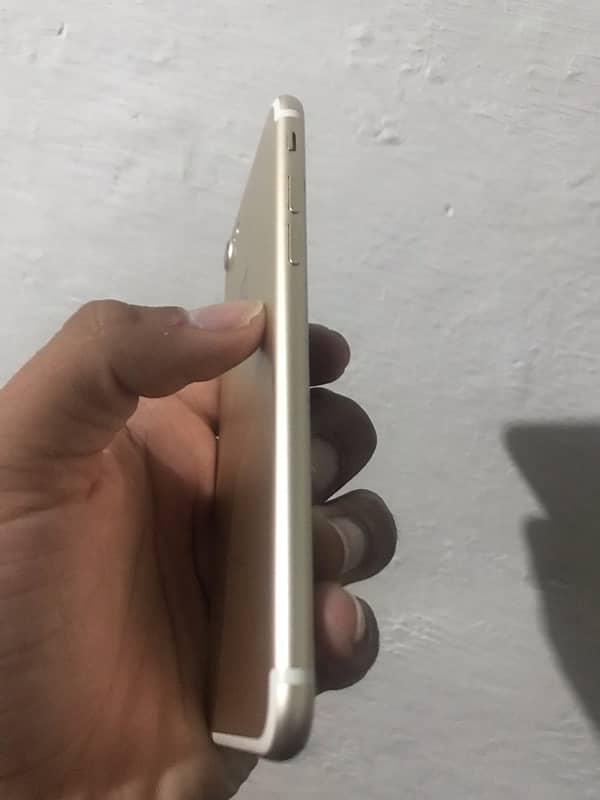 iPhone 7 128GB no pta 3