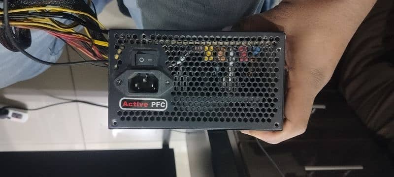 thunder 550watt PSU 2