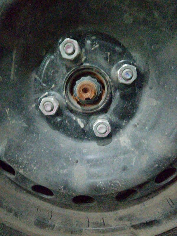 Toyota Yaris wheel bearing hub assembly 0