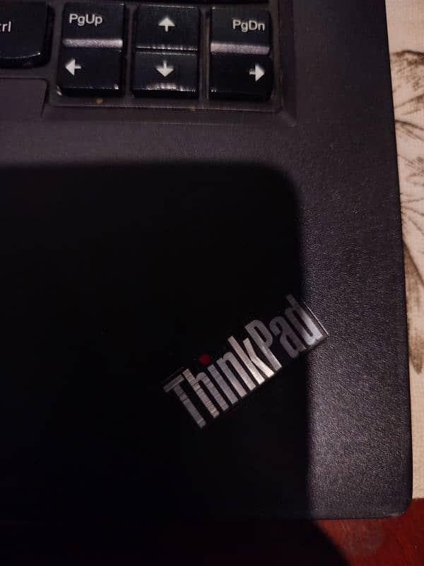 Lenovo ThinkPad T450 with Hp Mouse and Keyboard 2