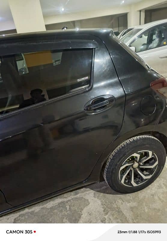 Toyota Vitz 2013/2016 clear 10by10 5