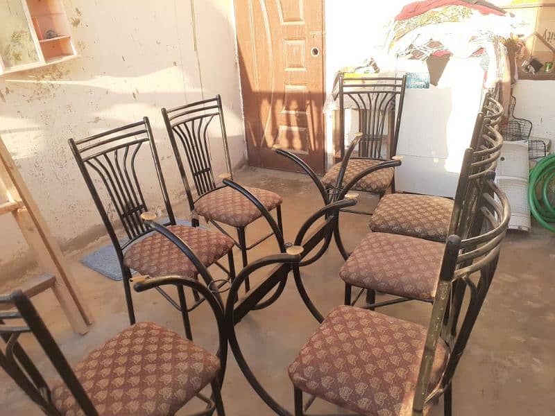 asalam o alaikum iam selling dining table with 7 chair achi qisam ki h 4