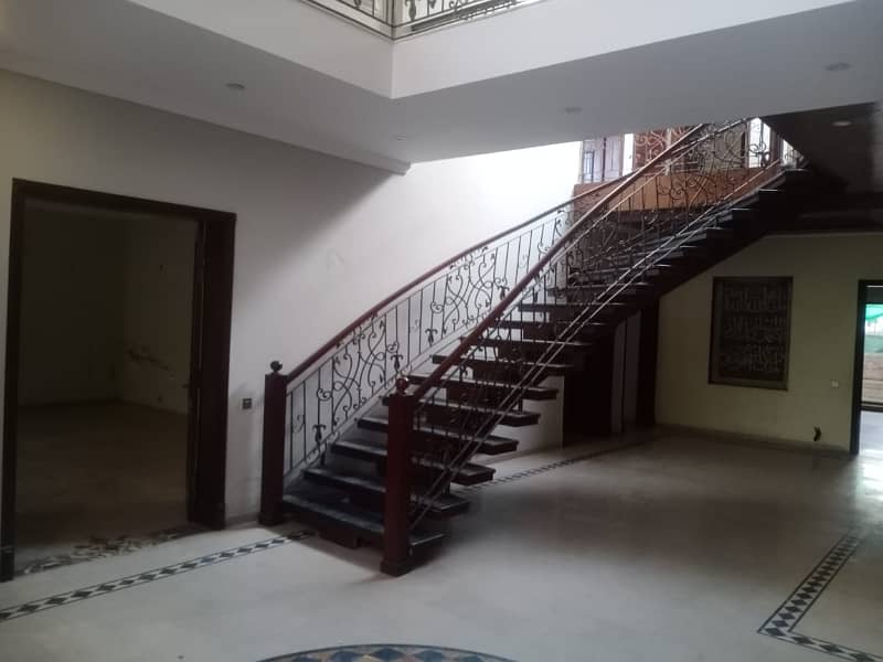 2 KANAL FULL HOUSE IS AVAILABLE FOR RENT IN DHA PHASE 2 Near Lalik Jan Chowk 30