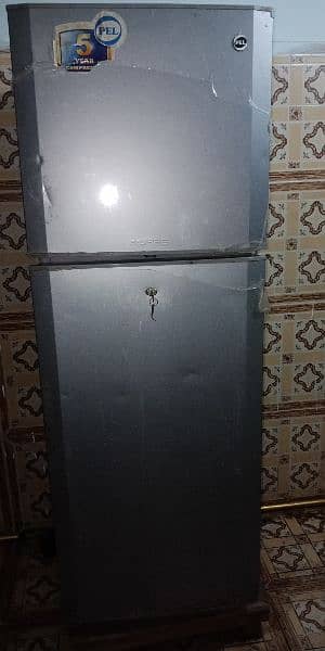 Pel Fridge for sell 0