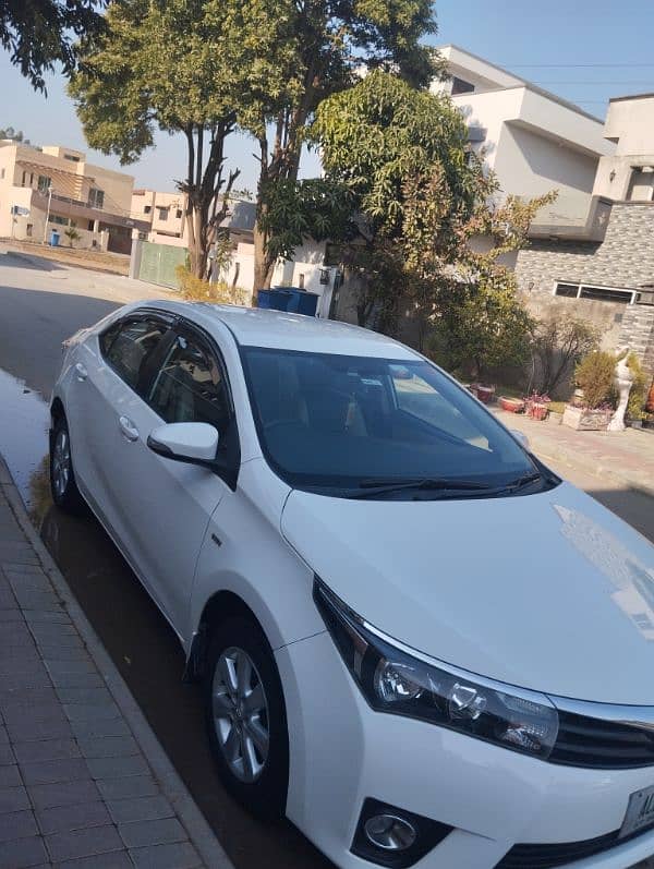 Toyota Corolla Altis 2016 1