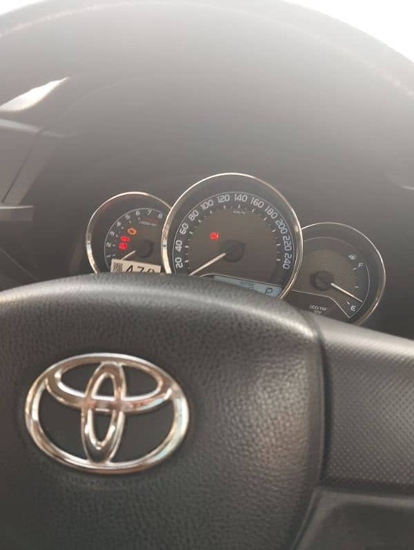 Toyota Corolla Altis 2016 3