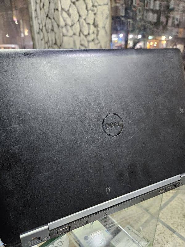 Dell latitude E5470 i5 6th Gen touch&type 2