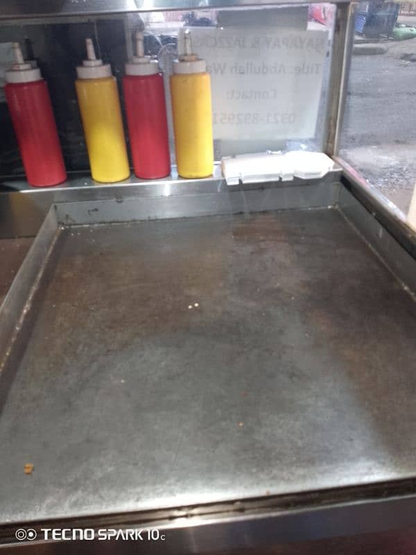 stall and commercial fryer 5