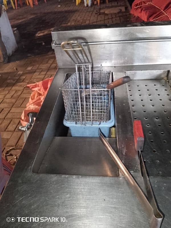 stall and commercial fryer 6