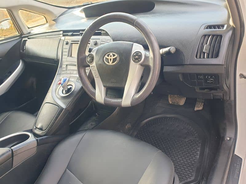 Toyota Prius 2015 15