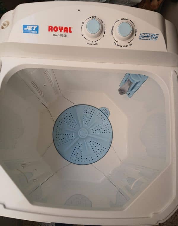 almost new washing machine 1