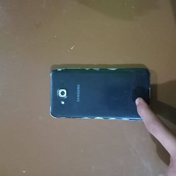 Samsung J7 for sale 3