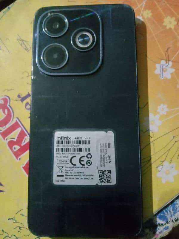 I sell my Infinix Mobile Hot 40i 8+8+256 one handed use 0