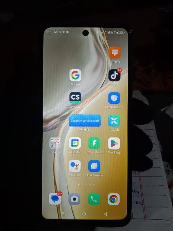 I sell my Infinix Mobile Hot 40i 8+8+256 one handed use 3