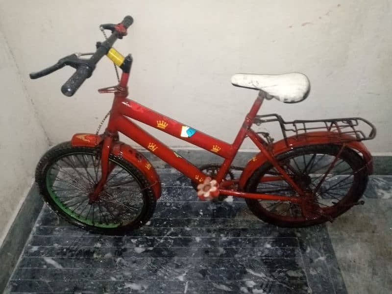 bicycle for sale rs only 5500 /Choti cycle 5000urgent sale fix price 4