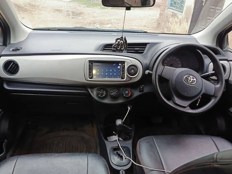 Toyota Vitz 2015 5