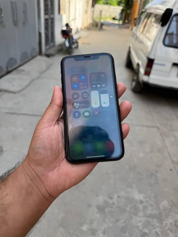 iPhone XR jv sale 1