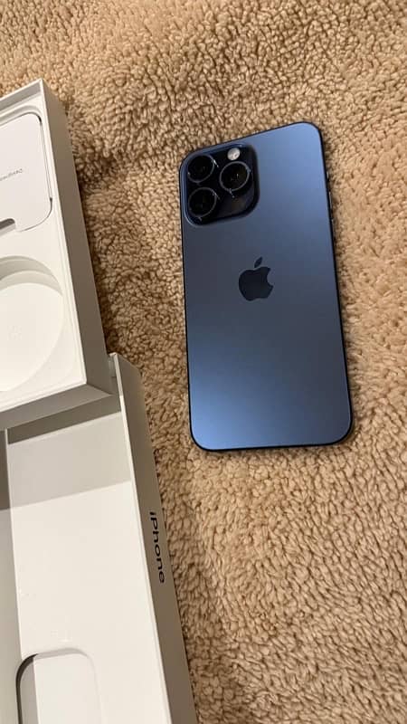 iphone 15 pro max 256 GB 0