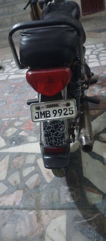 Honda CD 70    03325121698 2