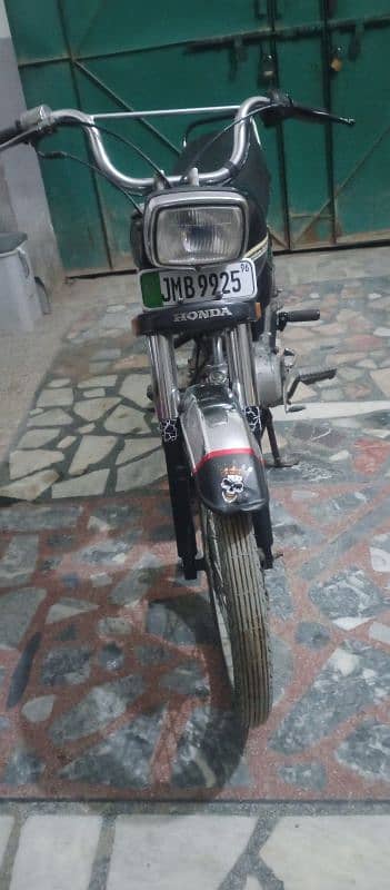 Honda CD 70    03325121698 5