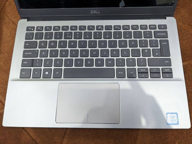 Dell latitude3301 corei5 8th gen 4