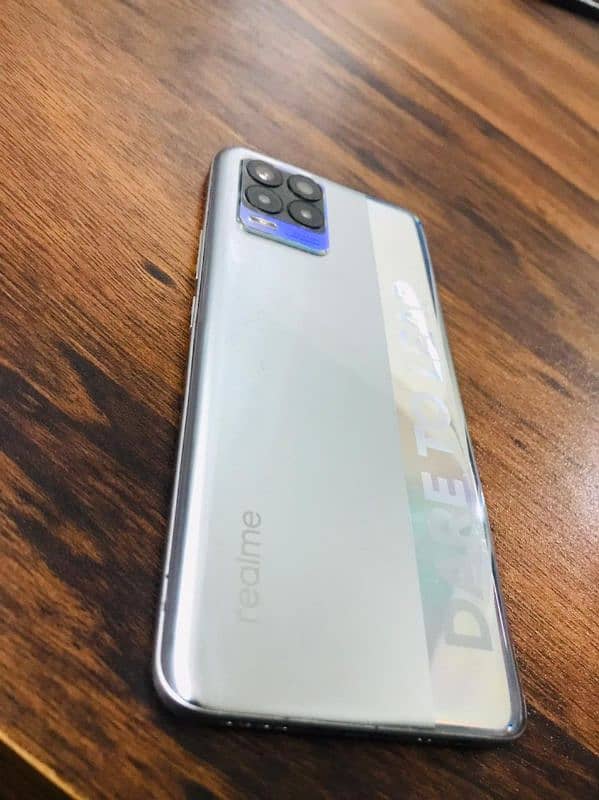 Realme 8 (8/128 GB) 4