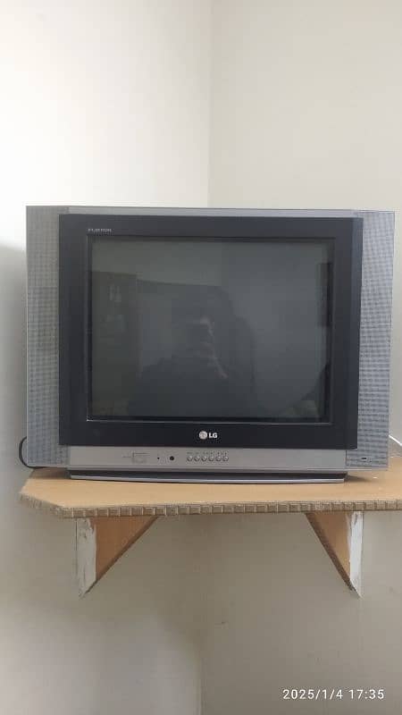 LG TV | 16.5 inches | Condition like new 0