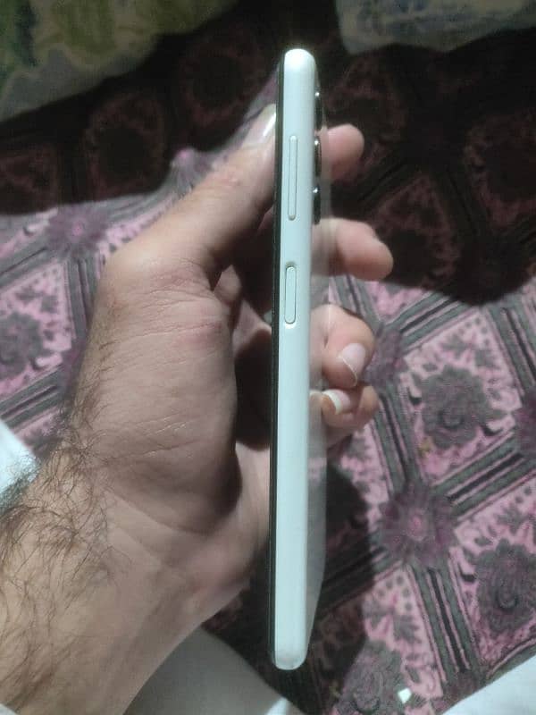 Samsung A04s condition 10/10 ha sab okay ha 4