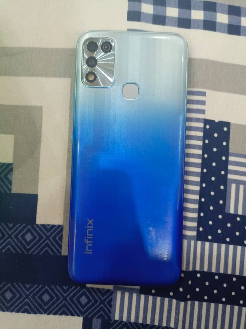 Infinix hot 11play 4 64 5