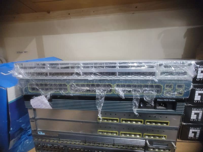 Cisco 3750X-24SS Fiber Switche 0