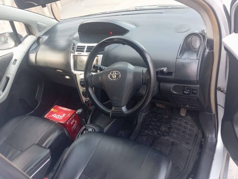 Toyota Vitz 2012 6