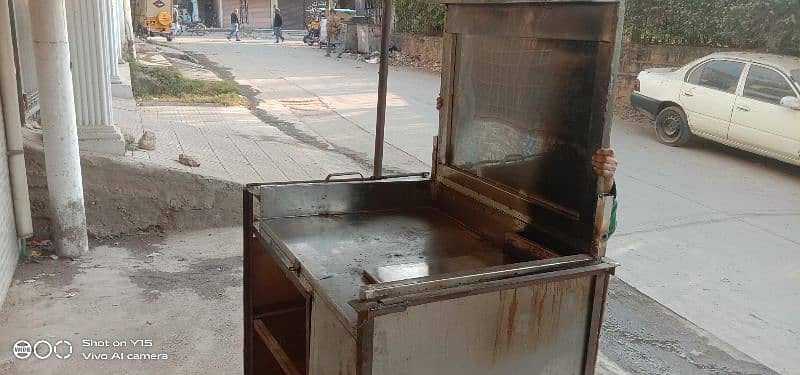 chips fryer witn moveable cort 5