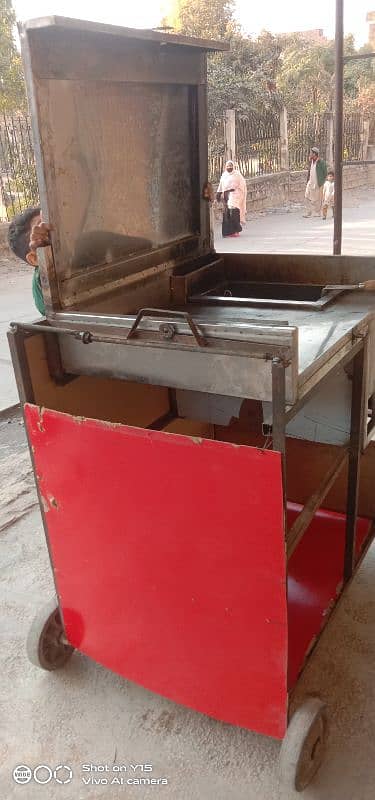 chips fryer witn moveable cort 6