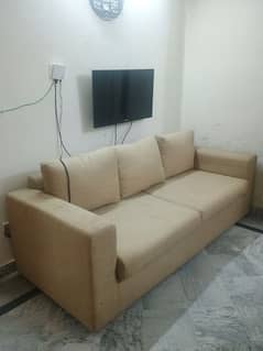 5 seater sofa is in very good condition