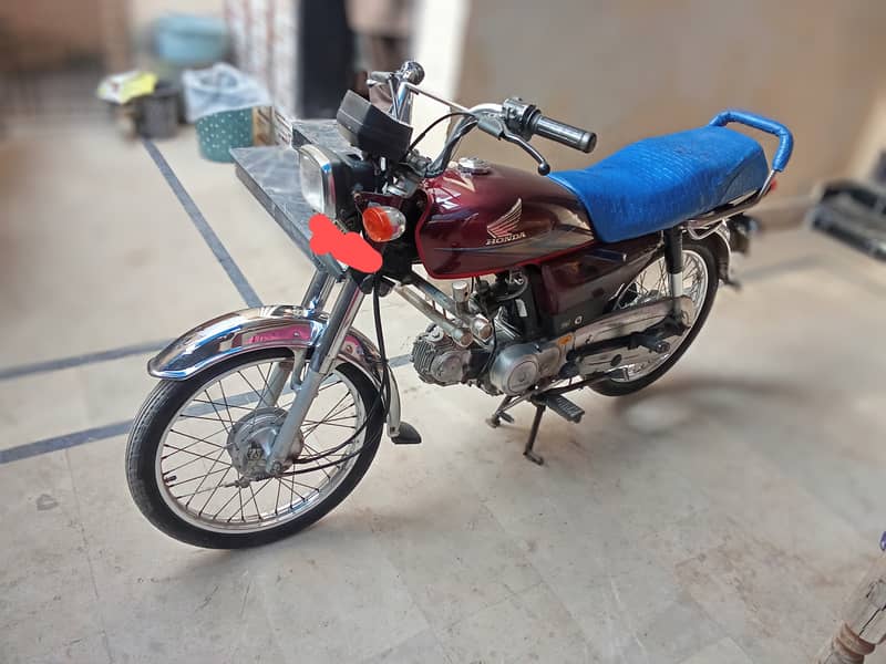 Honda 70 motorcycle single hand used 0