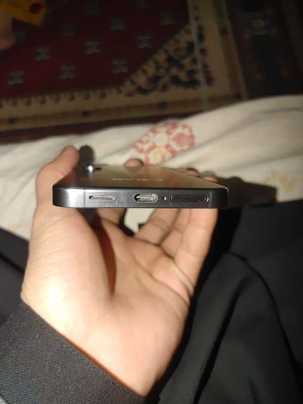 samsung s24 8 gb 128 gb carrier lock(jv) mint condition 4