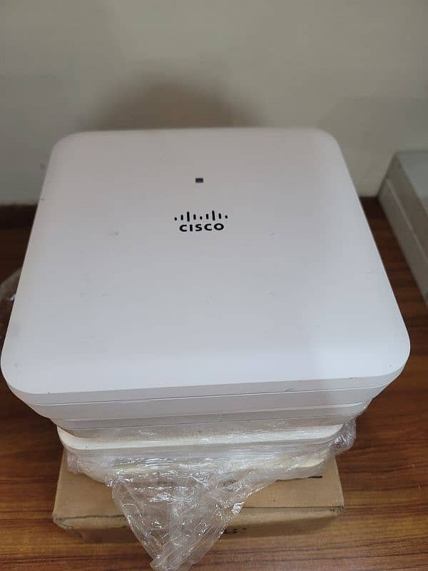 Cisco 3702i/ 2702i Access Point 2