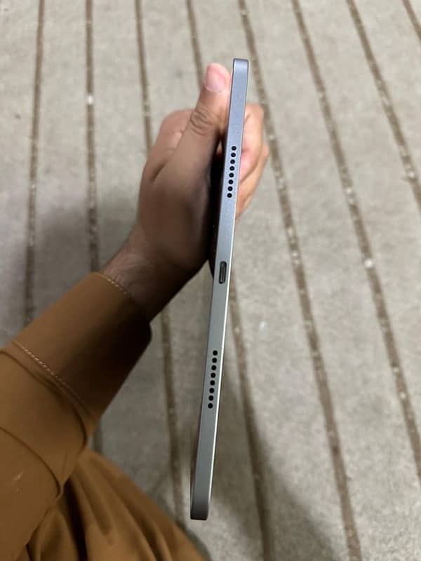 ipad pro m2 chip 128 GB 11 inch 8