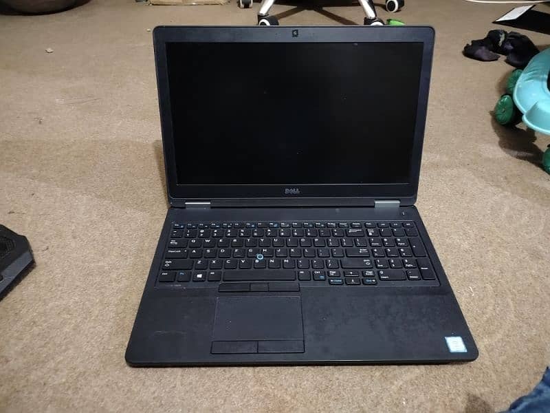 dell gaming laptop core i7 6th gen with 2gp gpu, 16gb ram, 500ssd 5