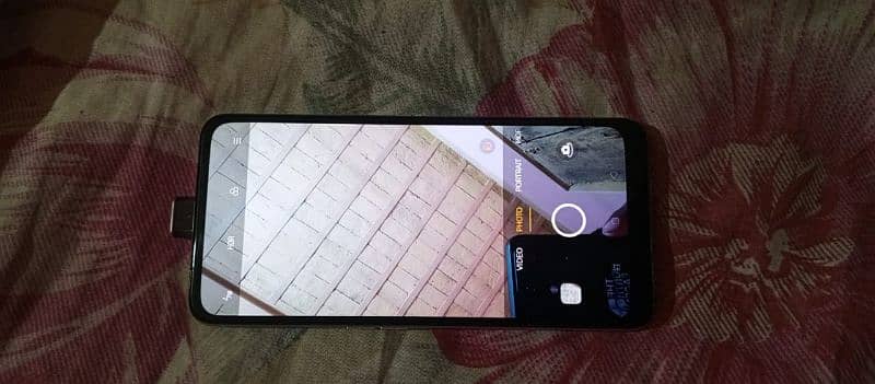 oppo Reno 2z . all okay hay 10×10 condition . ram 8 . rom 256 3