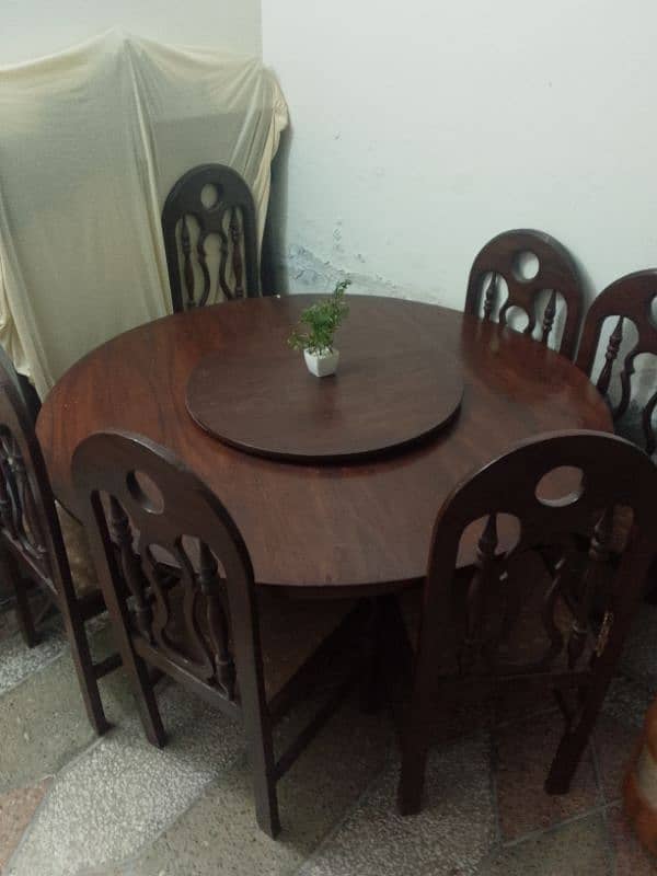 DINING TABLE 3