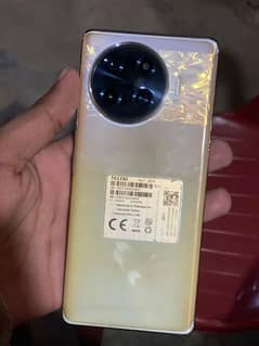 Tecno spark 20 pro plus