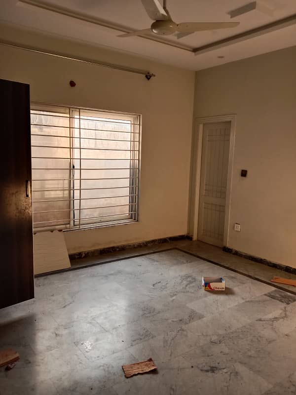 7 Marla Basement Availabe For Rent in G-15 Islamabad. 4