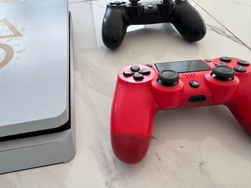 PlayStation 4 Slim 500 GB Jailbreak 9.0 for Sale 4