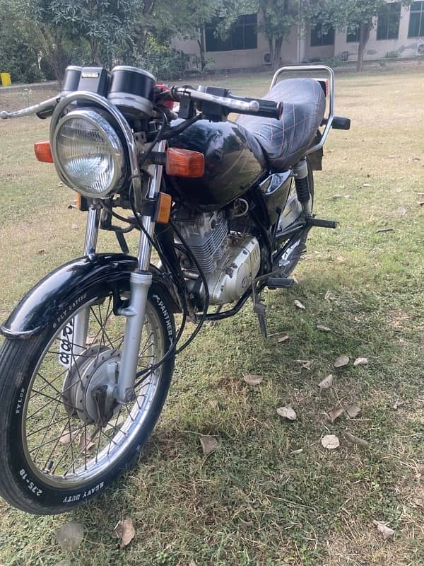 Suzuki GS 150 2013 Model in prestine condition 3